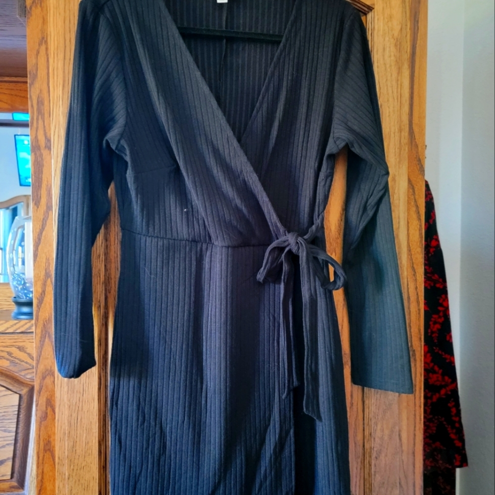 Black knee length She Sky womens dress size L